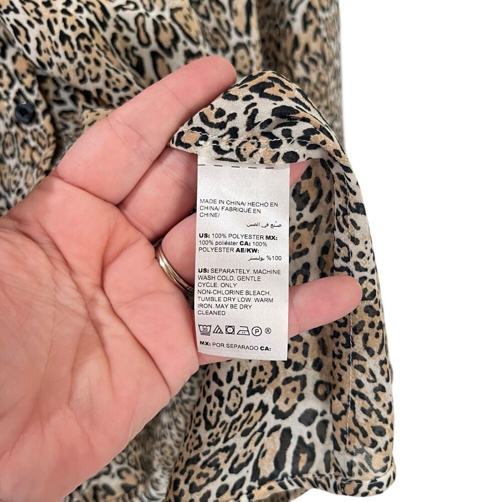 Chicos Size 1 M 8/10 Convertible Cheetah-Print Shirt Womens Long Sleeve Chiffon - Picture 6 of 8